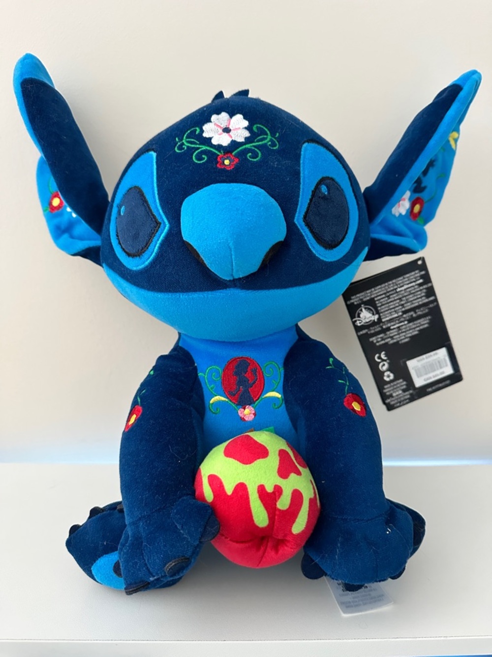 Stitch Crashes Disney - Snow White - Collectible Plush from 2020 NWT